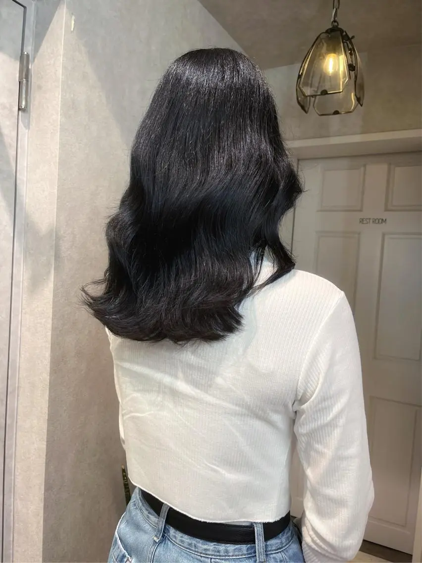 ロング カラー 黒髪 ブルーカラー ブルーブラック ヨシンモリ 韓国風ヘア ヘアカラー ヘアセット🎀パーマ Tsubasaのヘアスタイル