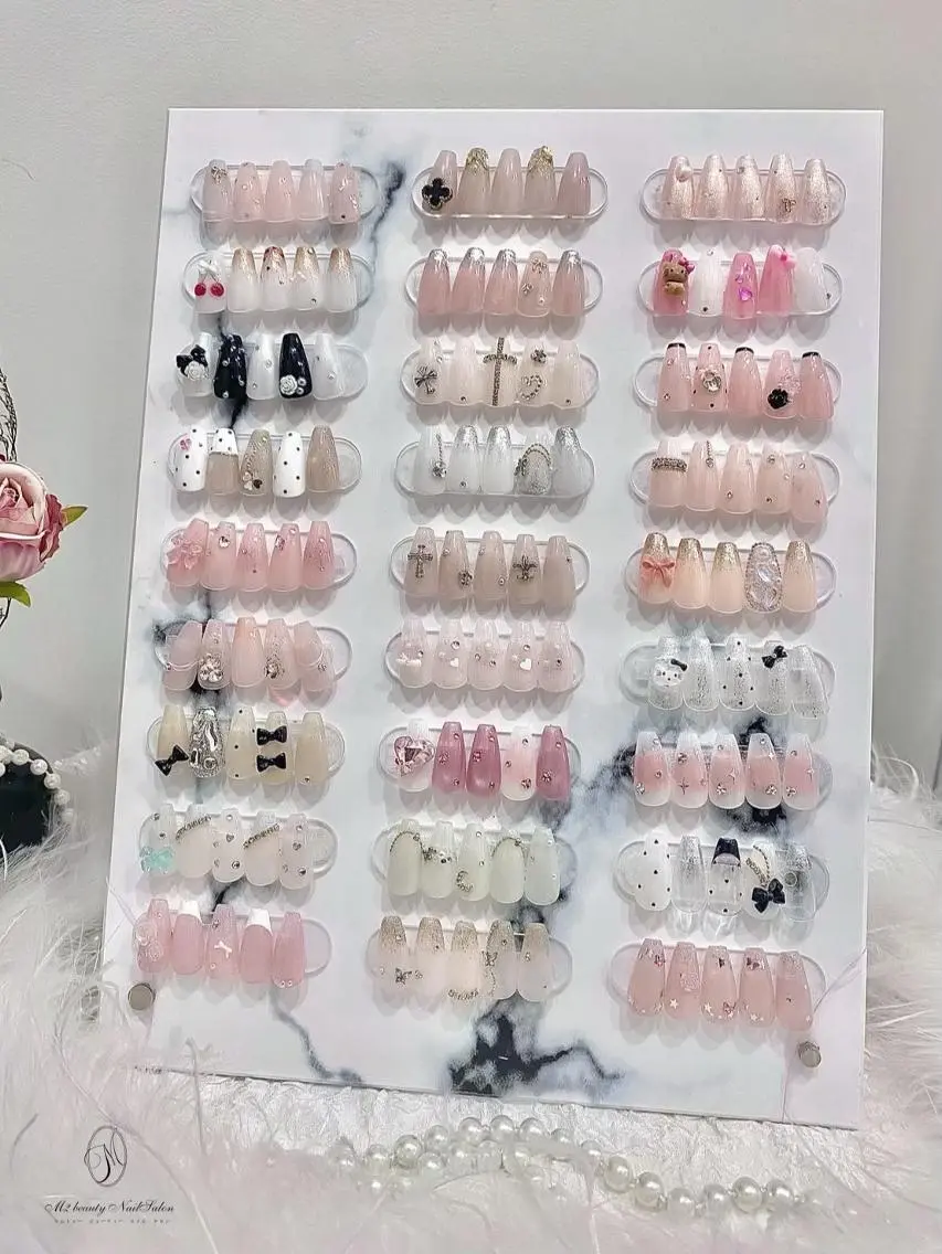 ネイル アートネイル フラッシュネイル フレンチネイル ジェルネイル ガラスフレンチ M2 BEAUTY Rikaのネイルデザイン