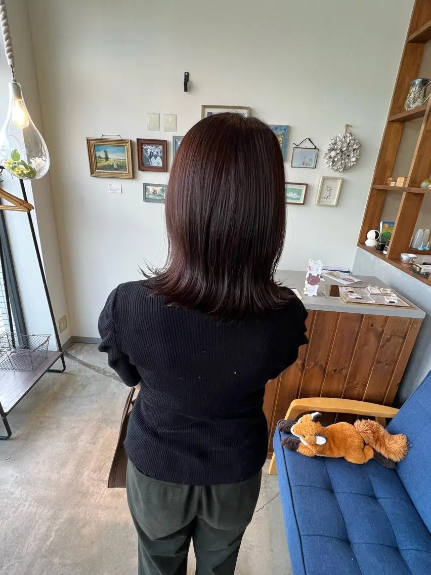 ミディアム カラー 外ハネヘア カット ヘアカラー トリートメント 松永 真弥のヘアスタイル