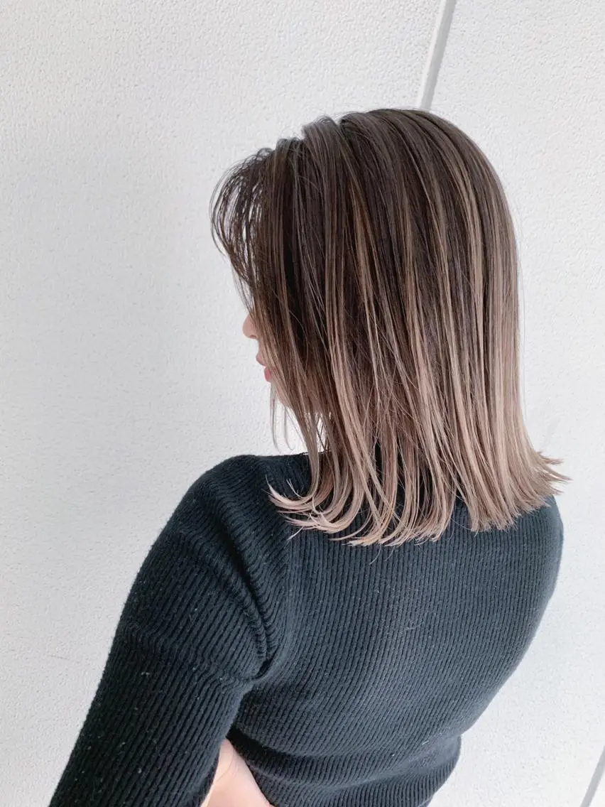 ミディアム レイヤーカット ブリーチ.バレイヤー ジュ.REAL心斎橋のヘアスタイル
