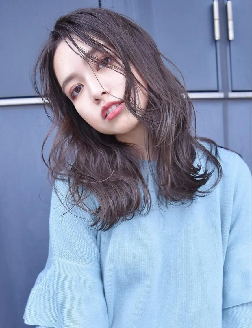 ミディアム カット ヘアカラー トリートメント Lino by hoNuaのヘアスタイル