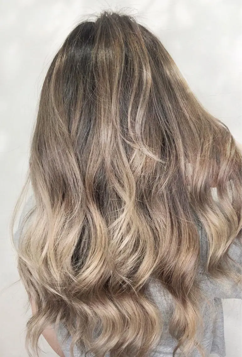 ロング カラー バレイヤージュ 透明感カラー グレージュ ハイライトカラー 外国人風カラー ヘアカラー トリートメント 骨格整形カット/ ショート✂️堀夢哉のヘアスタイル