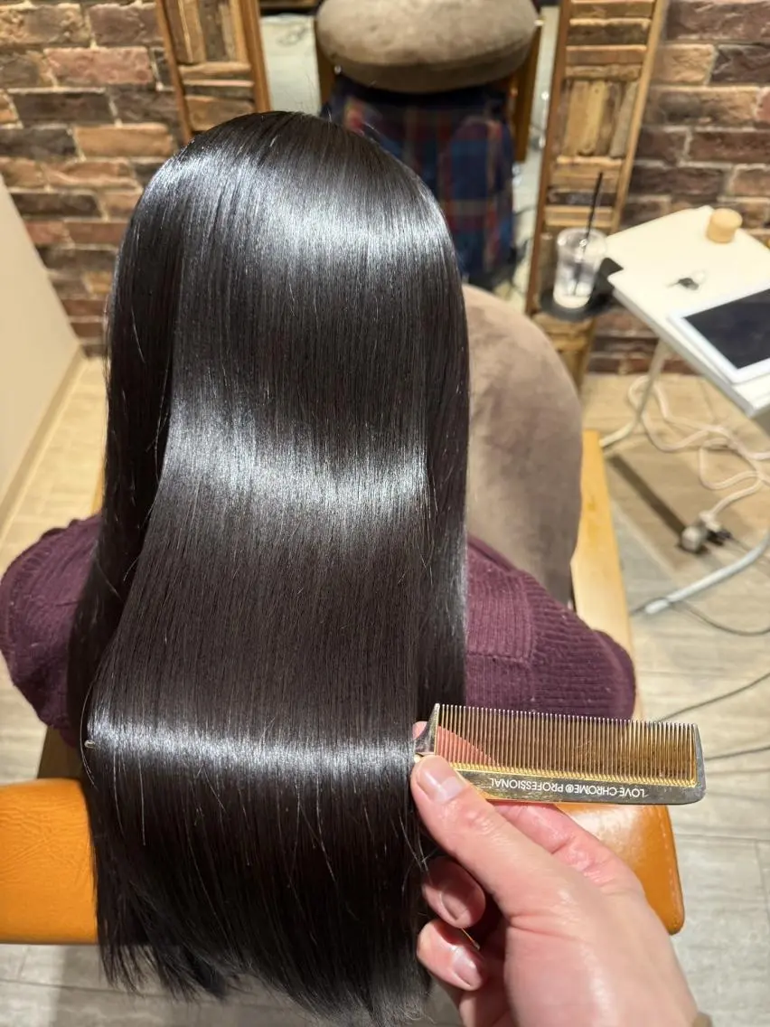 セミロング カラー AROMA awanoのヘアスタイル