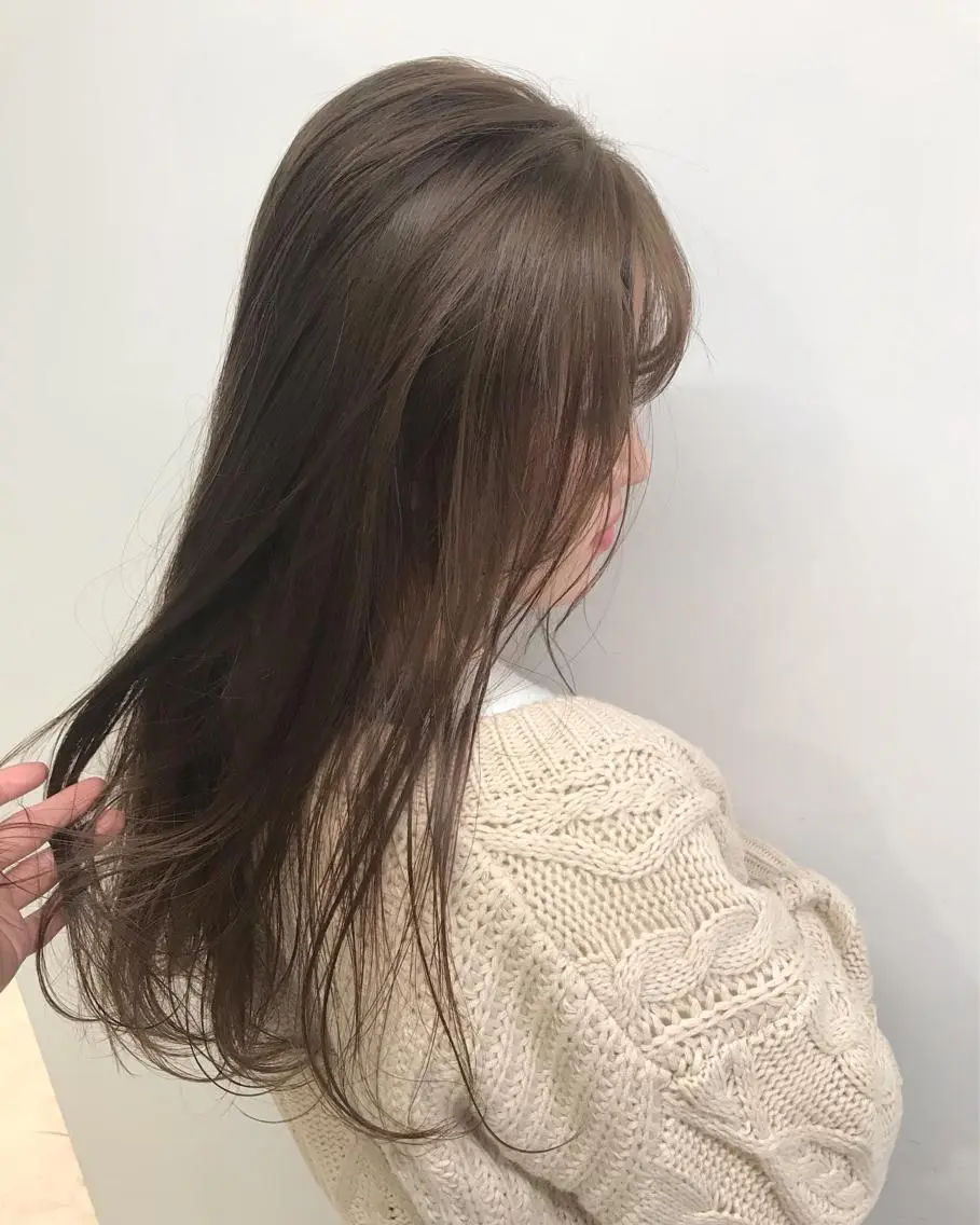 ロング カラー 🩵ハイトーン 美咲🩵のヘアスタイル