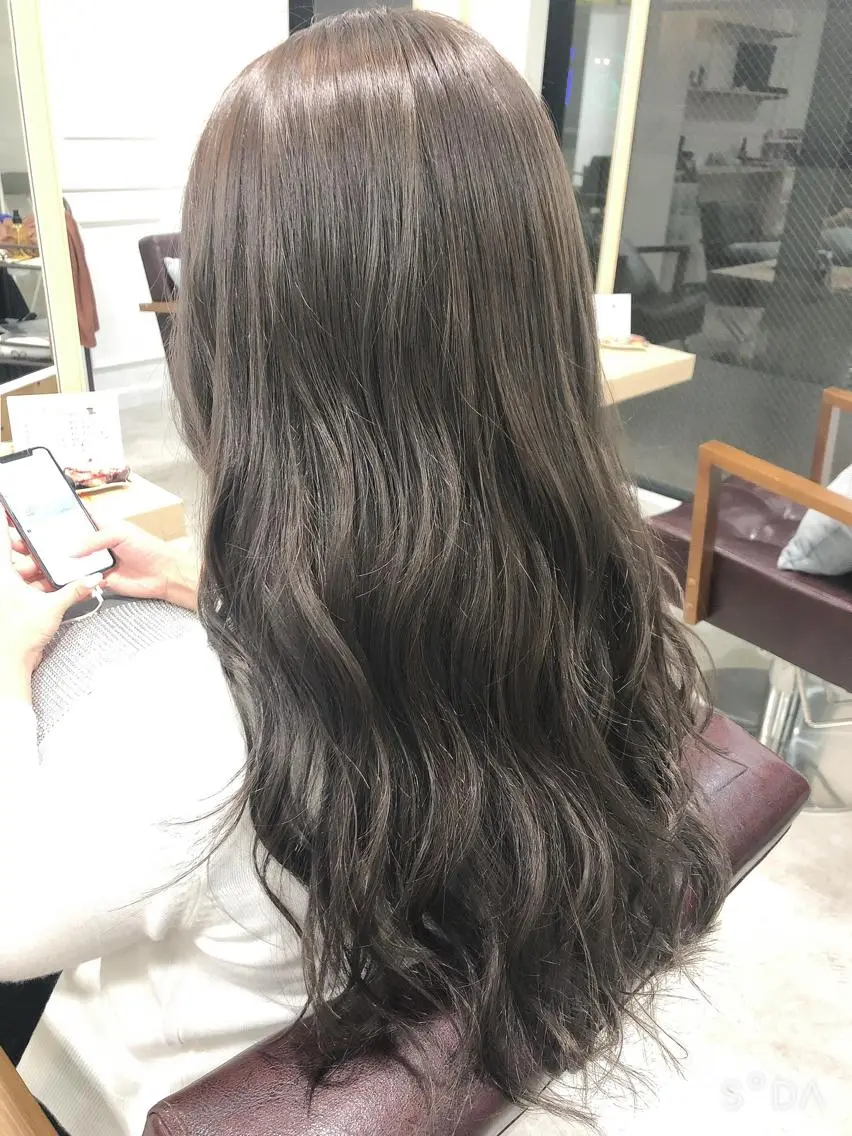 セミロング カラー イルミナカラー 【eimee】 店長✂️TAKUMAのヘアスタイル