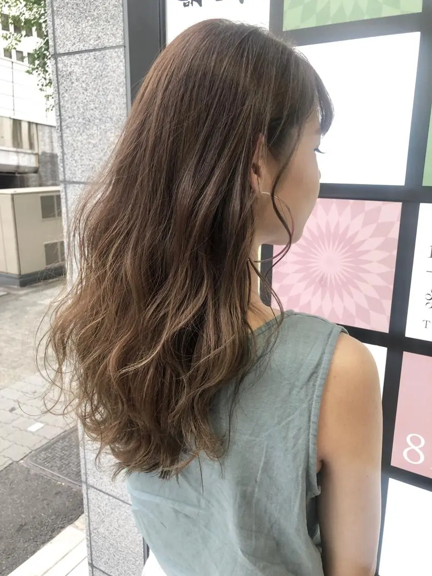 ロング カット ヘアカラー トリートメント 髪質改善 縮毛の達人 矢井由真のヘアスタイル