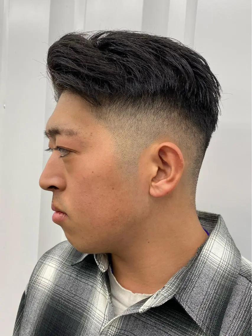 ショート ヘアアレンジ メンズ アップバング フェードカット ショートヘア カット ［似合わせヘア］ ✂︎OGURO✂︎のヘアスタイル