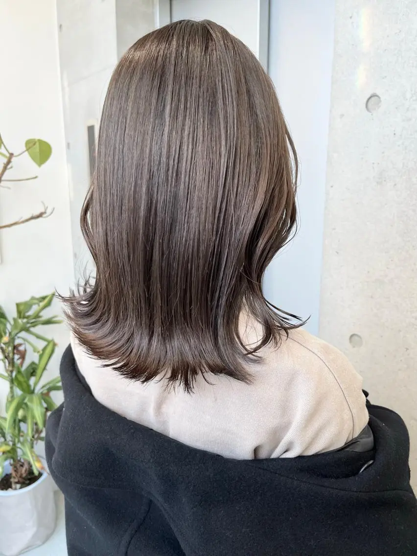 ミディアム カラー パーマ カット ヘアカラー トリートメント ヘッドスパ ヘアセット 透明感/オリーブ/ グレージュ/YUKAのヘアスタイル