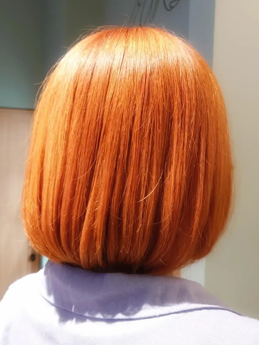 ミディアム カラー ブリーチ イヤリングカラー インナーカラー オレンジ あいだ🐼ミニモ 8月限定クーポン配信のヘアスタイル