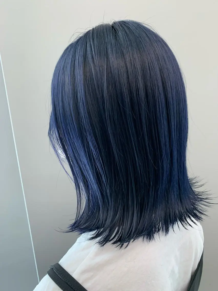 ミディアム カラー ブリーチ ブルーカラー ネイビーカラー ヘアカラー theF___ yukoのヘアスタイル