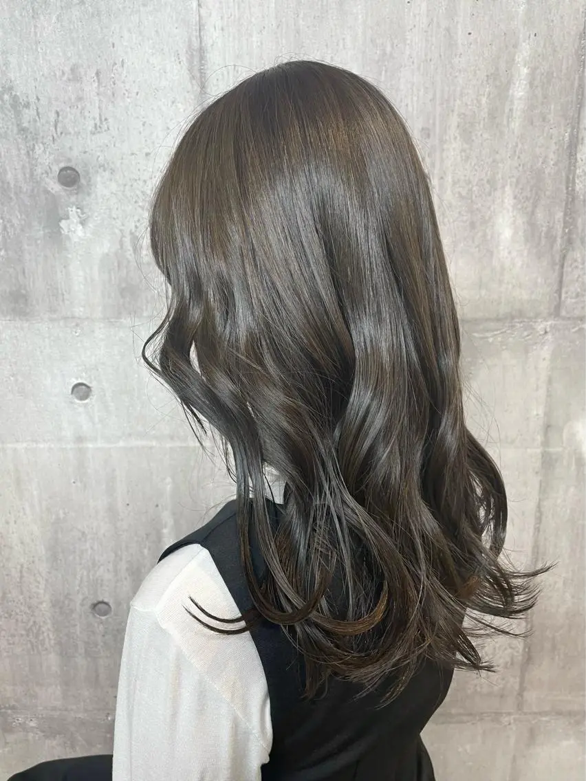 セミロング ami .のヘアスタイル