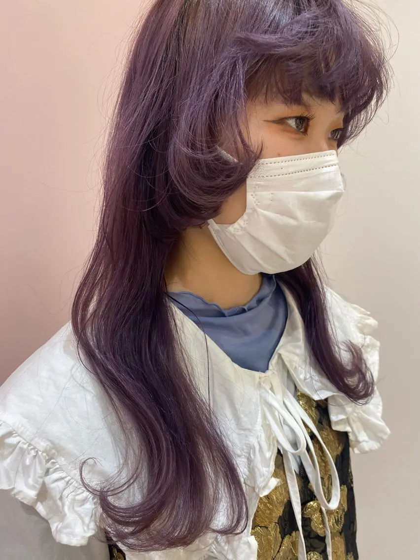 セミロング カラー パープルカラー 西本 夏美のヘアスタイル