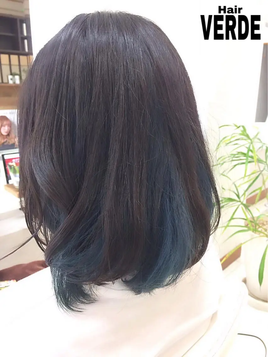 ミディアム カラー ブリーチ ブルーカラー インナーカラー カット ヘアカラー トリートメント Hair VERDEのヘアスタイル