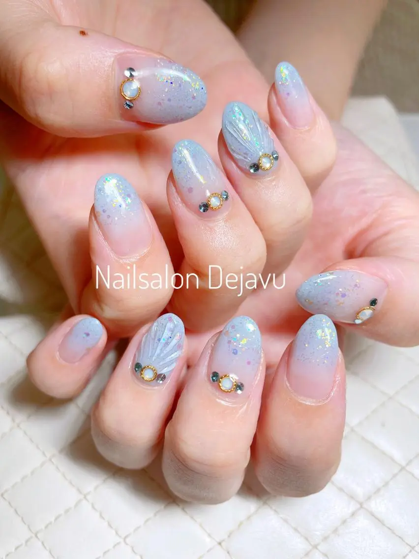 ネイル アートネイル ジェルネイル グラデーション 水色 夏ネイル ハンドネイル Nail salon Dejavu 🌿のネイルデザイン