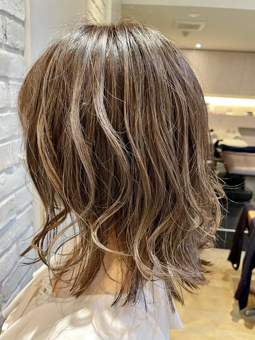 ミディアム ハイライト ✨シルクストレート✨ 美髪髪質改善Yukiのヘアスタイル
