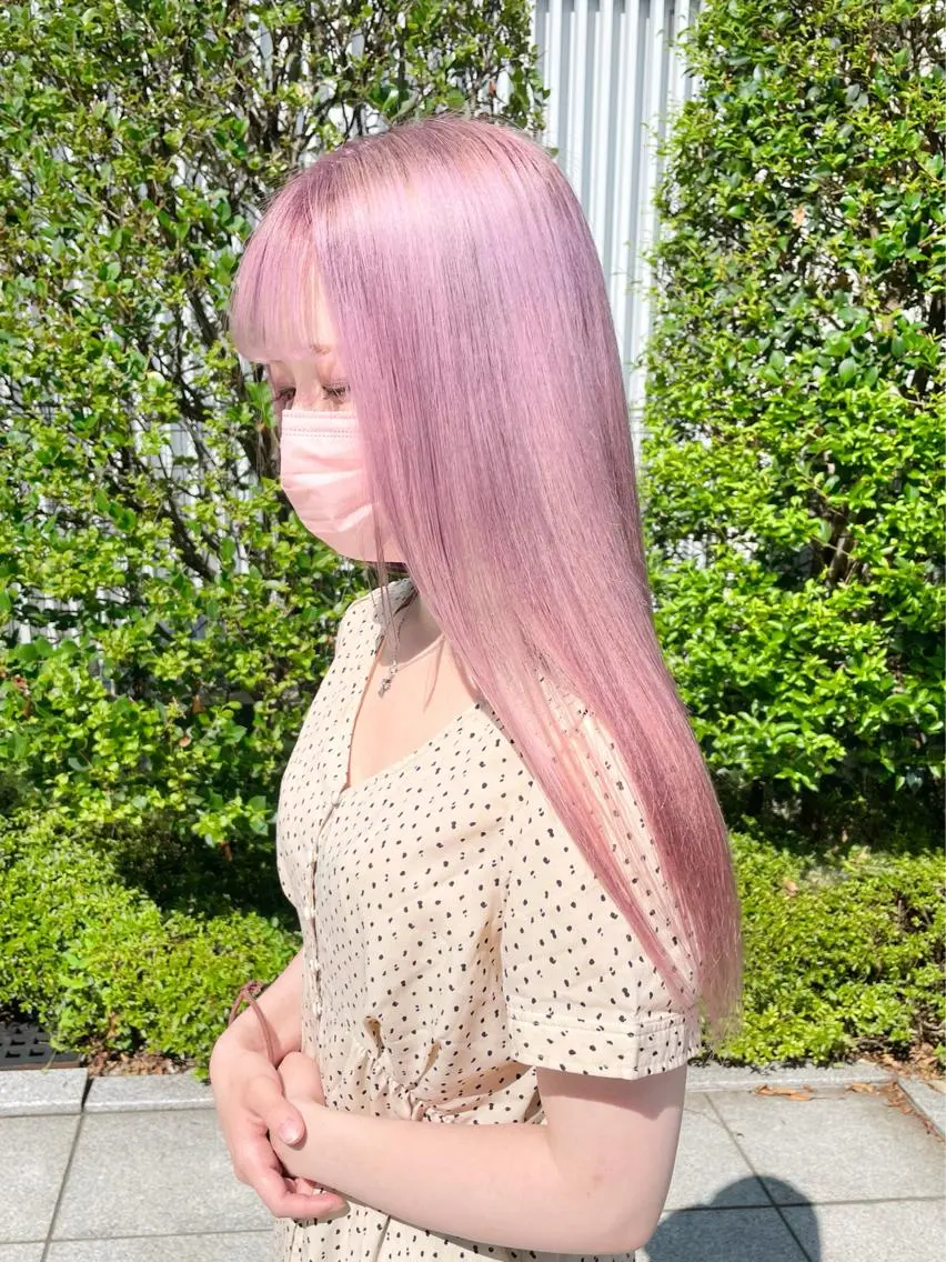 ロング カラー ヘアアレンジ ピンクカラー ホワイトピンク ヘアカラー トリートメント ヘアセット 柔らかカラー/ 縮毛矯正YUTO🧋のヘアスタイル