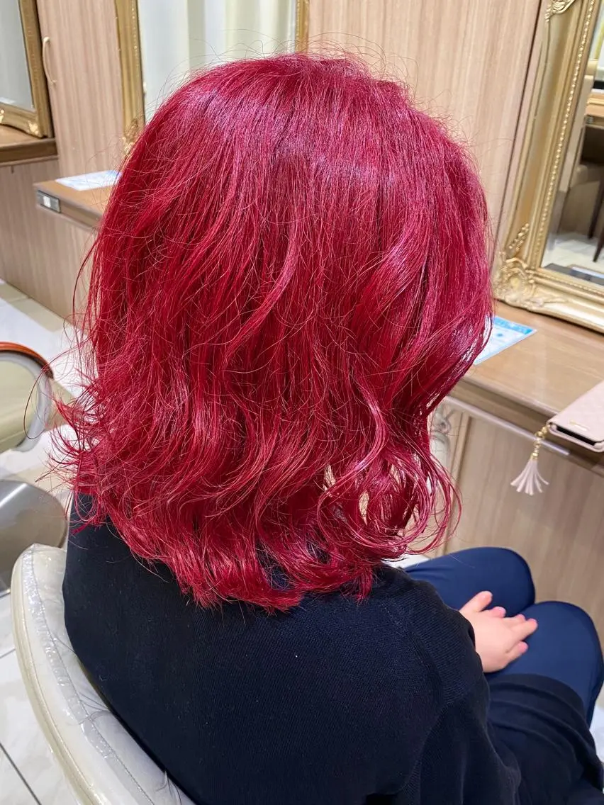 ミディアム カラー 古川 琴美のヘアスタイル