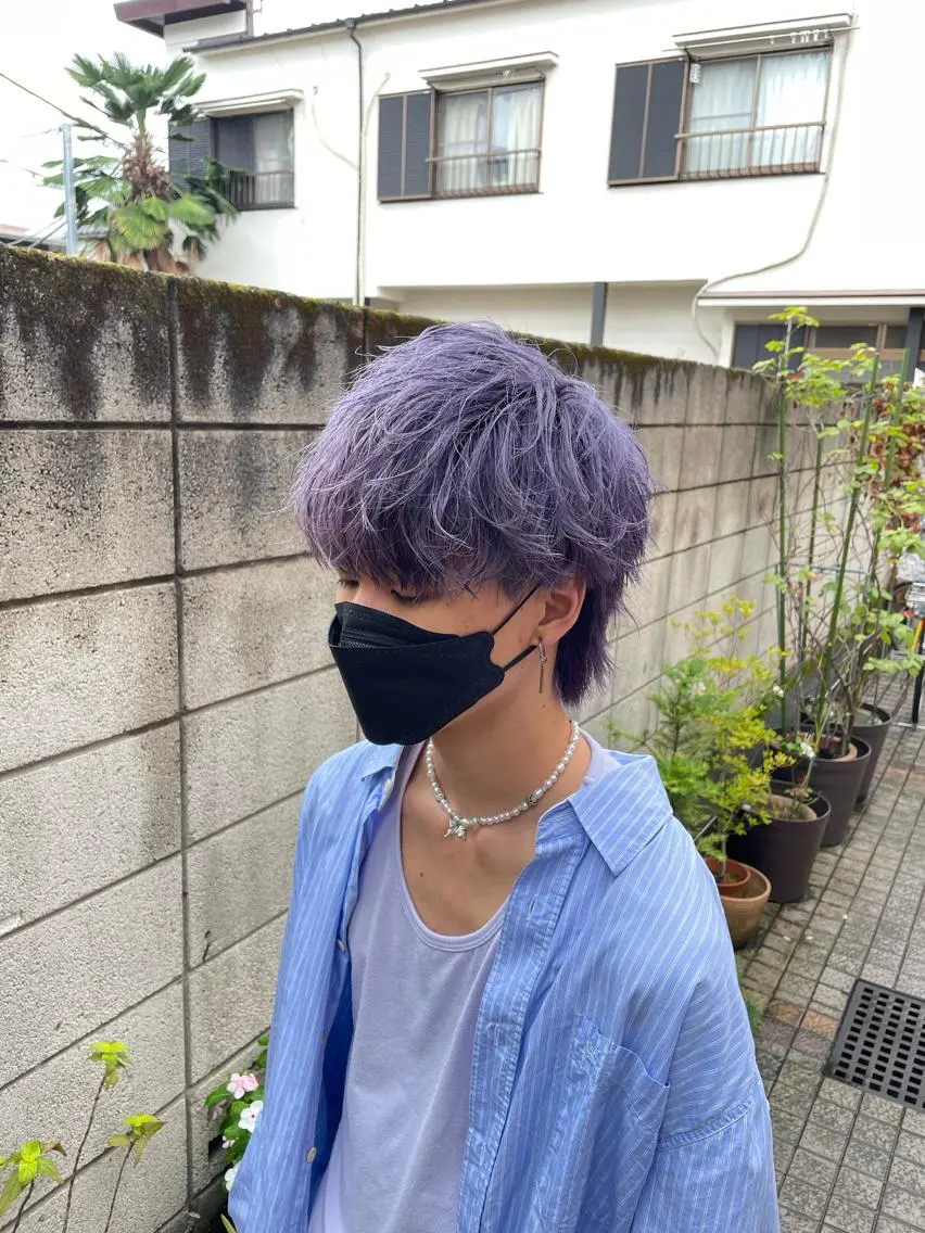 ショート カラー パーマ ヘアアレンジ メンズ アイブロウ センターパート マッシュウルフ マッシュ メンズパーマ メンズツイストパーマ カット ヘアカラー トリートメント ヘッドスパ ヘアセット スパイキー/フェザー /波巻き/かいとのヘアスタイル