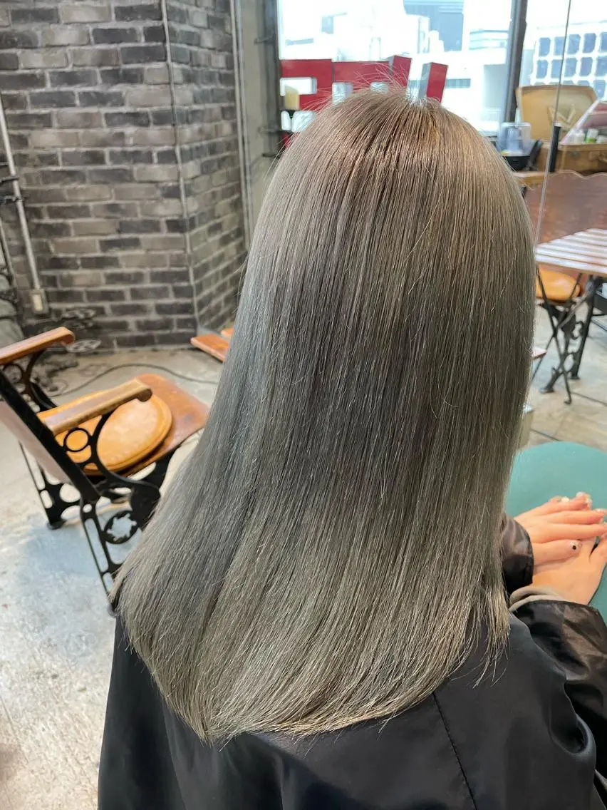 セミロング カラー ブリーチ ケアブリーチ 🍀Ryosuke 🍀のヘアスタイル
