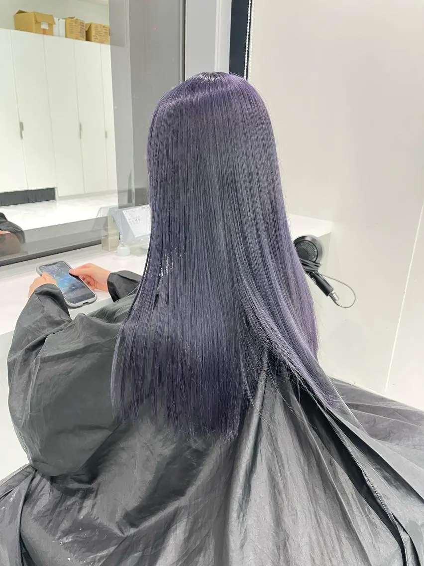 ロング カラー 透明感カラー グレージュ ラベンダーカラー ラベンダーグレージュ ラベンダーグレー ラベンダー💜 グレージュ🩶のヘアスタイル