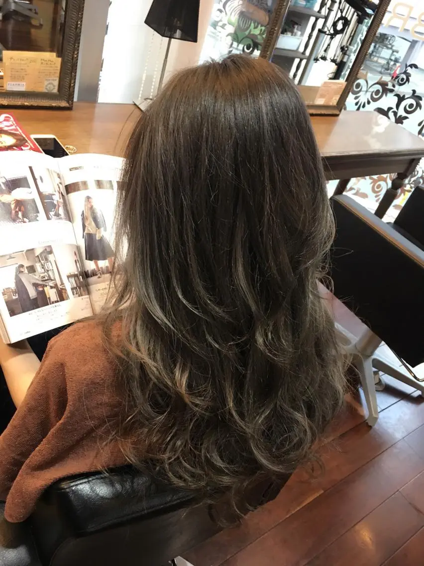 ショート ミディアム セミロング ロング カラー パーマ ハイライトカラー ハイライト 吉本 yoshimotoのヘアスタイル