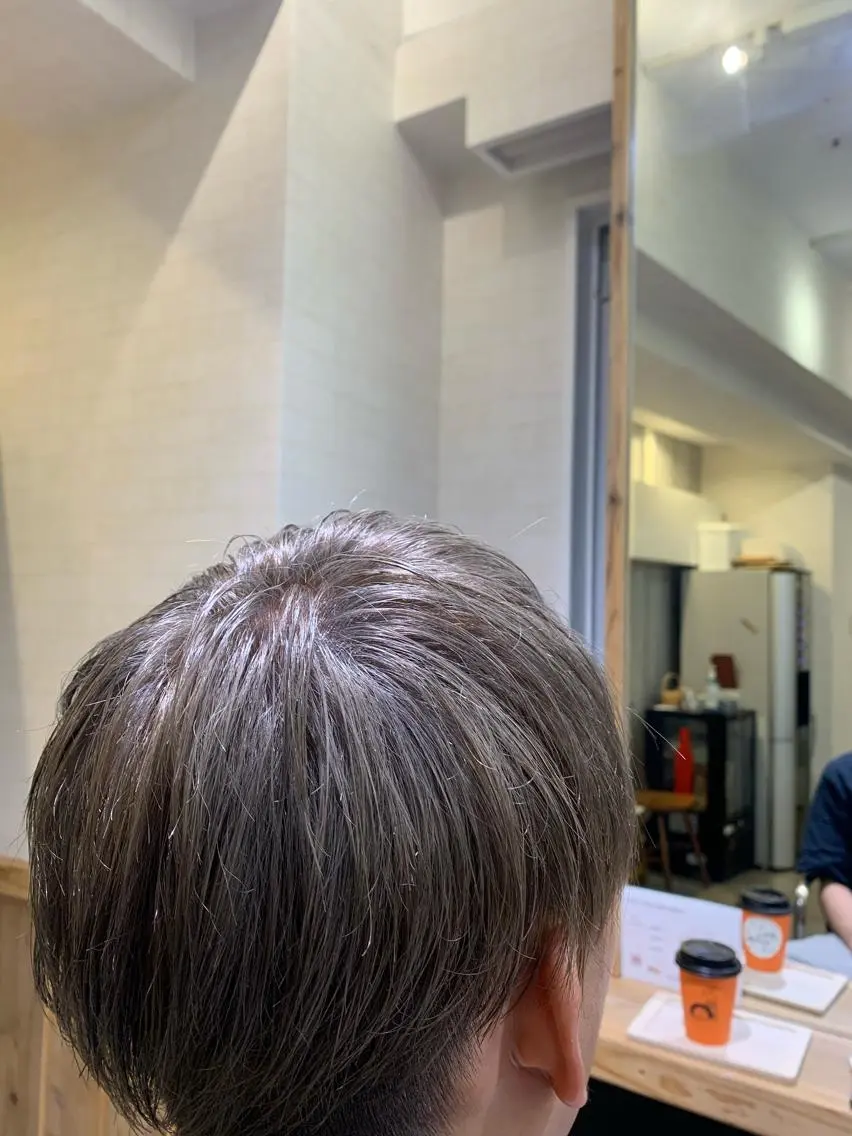 ショート カラー パーマ ヘアアレンジ メンズ メンズハイトーン ダブルカラー グレージュ ハイトーンカラー ヘアカラー Sia中野新橋 『JUNYA』のヘアスタイル