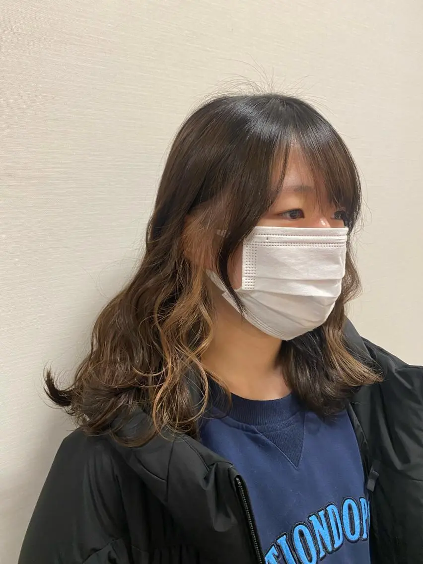 ミディアム カラー ヘアアレンジ 切りっぱなしボブ ベージュカラー ハイトーンカラー インナーカラー ピンクカラー 🌿レイヤー/ブリー チ/🌿JINのヘアスタイル