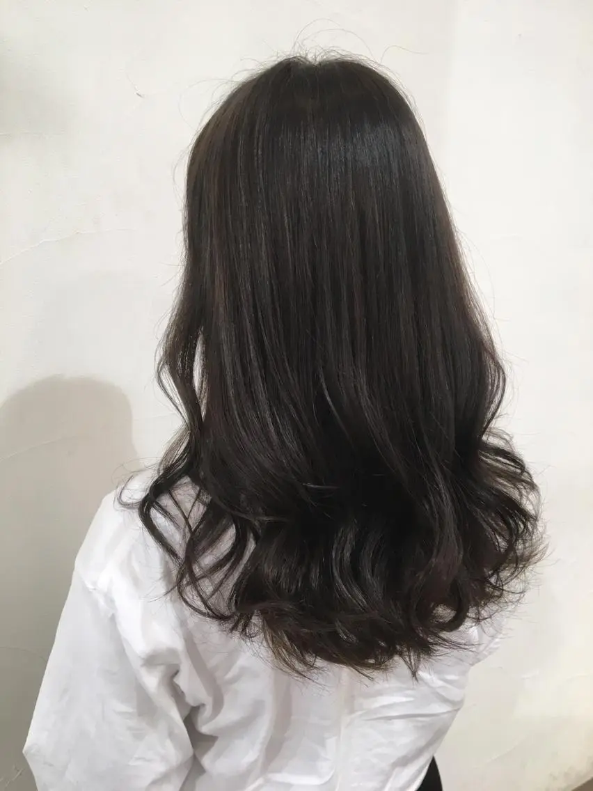 ロング カラー カット ヘアカラー トリートメント 乳井 悠香のヘアスタイル