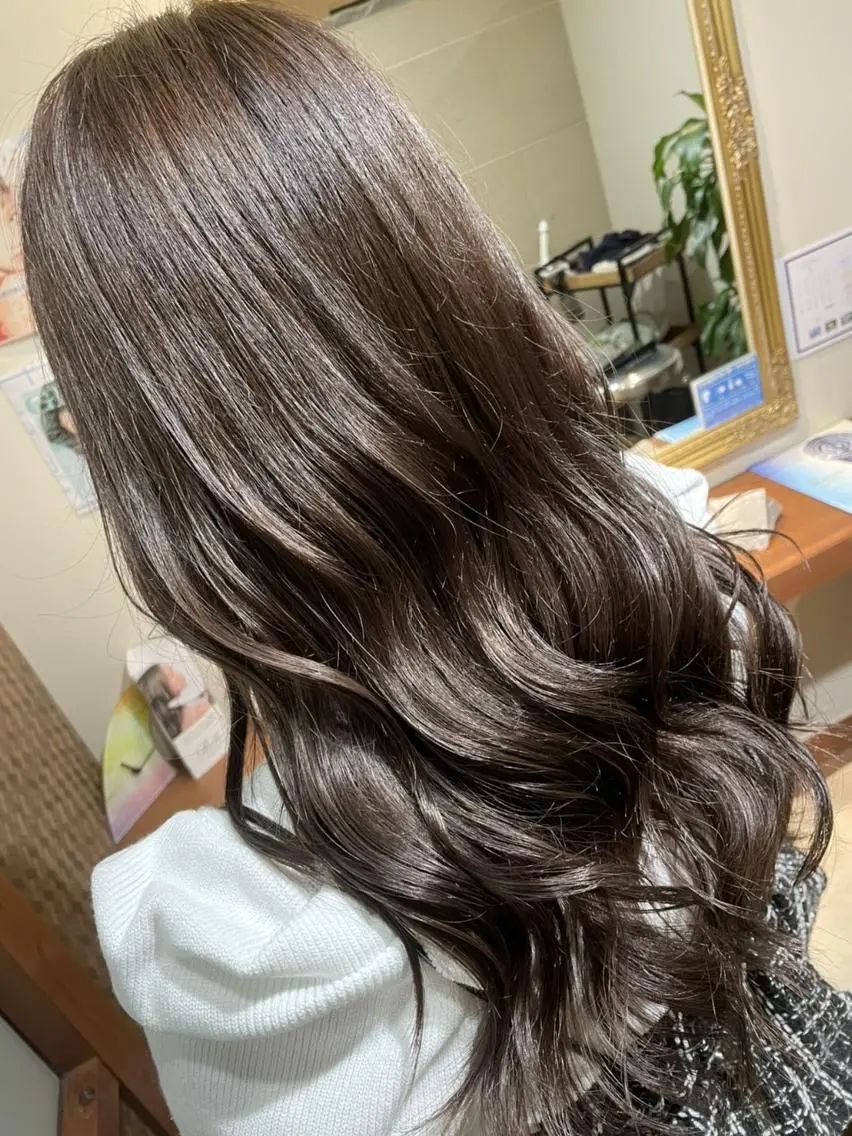 ロング カラー ブリーチ 透明感カラー グレージュ ブリーチなしカラー オレンジ カット ヘアカラー トリートメント ハイトーン得意😍 Lumiereのヘアスタイル