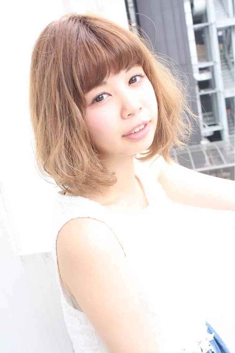 ミディアム カラー パーマ tuuli トゥーリのヘアスタイル