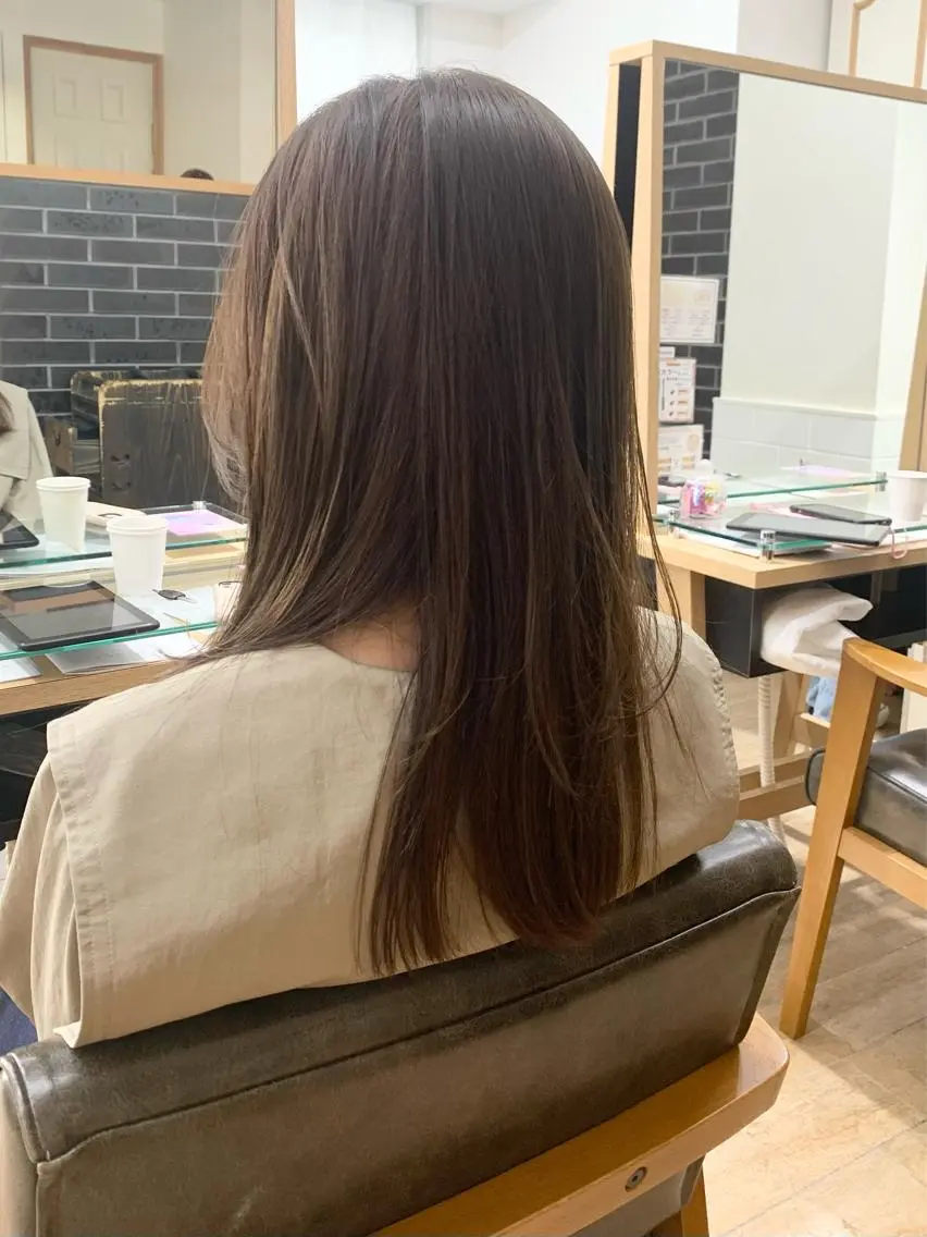 ロング カラー パーマ ヘアアレンジ メンズ キッズ ネイル マツエク・マツパ カット 縮毛矯正 レイヤーカット／ 巻ける縮毛矯正のヘアスタイル
