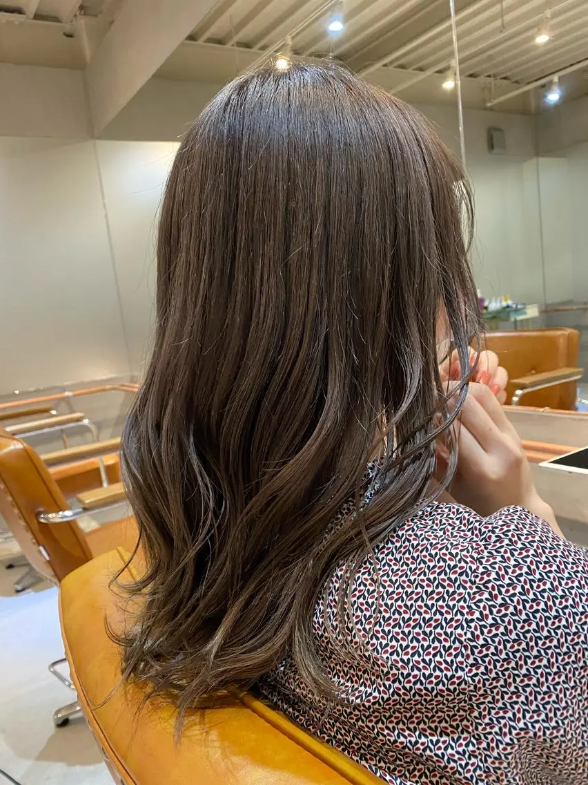 セミロング カラー カット ヘアカラー トリートメント ハイトーン×似合わせ 🌱中川慎之介のヘアスタイル