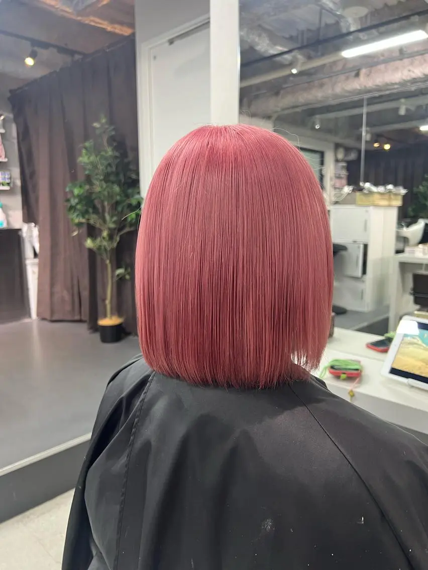 ショート カラー ヘアカラー トリートメント ハイトーン&髪質改善 &韓国エクステ🤎のヘアスタイル