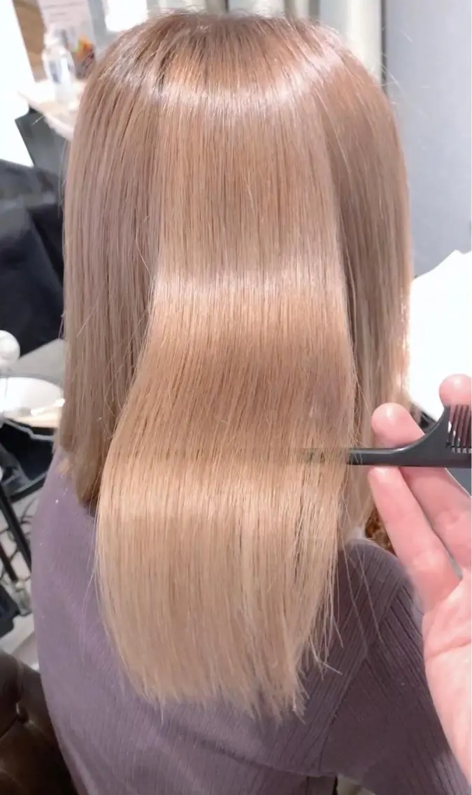 ミディアム カラー i'll 未空のヘアスタイル