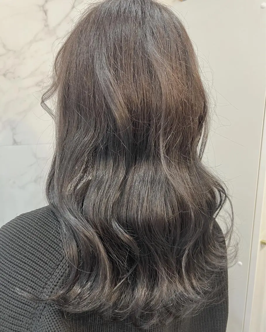 セミロング カラー グレージュ 後藤 卓哉のヘアスタイル