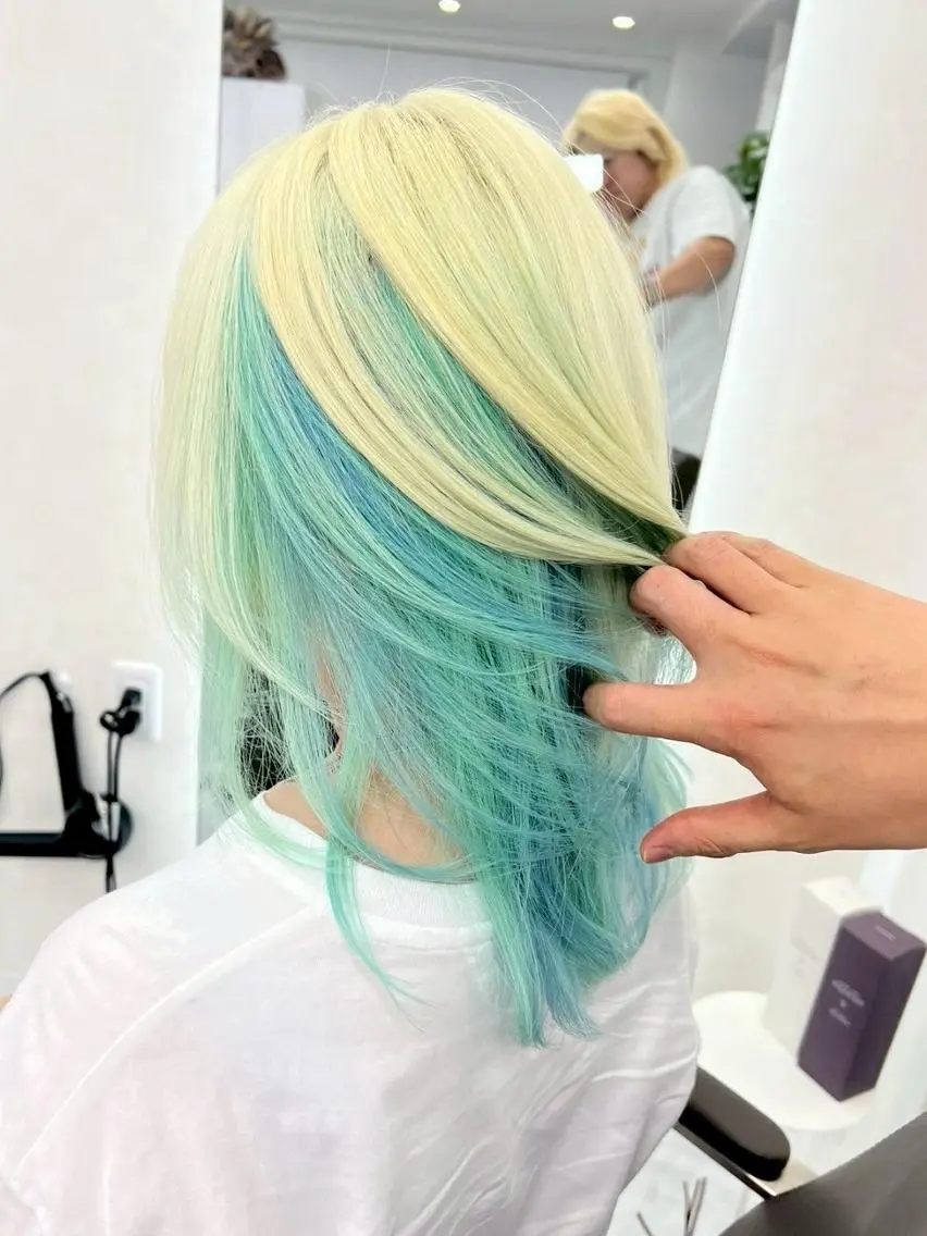 セミロング カラー アディクシーカラー アッシュ バレイヤージュ ベージュカラー ブルーカラー 髪質改善ストレート髪 質改善カラー特化中崎のヘアスタイル