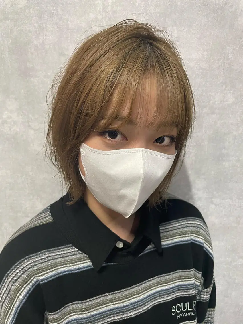 ショート 切りっぱなしボブ ショートボブ ハンサムショート 丸みショート アッシュ カット ヘアカラー トリートメント モテ髪/ボブ/ショー ト/アダチフウトのヘアスタイル