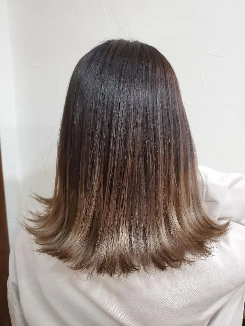 セミロング カラー パーマ ヘアアレンジ ネイル マツエク・マツパ グラデーションカラー ハイライトカラー ハイライト グラデーション まとまり💯悩み改善 ★松本尚弥★店長のヘアスタイル