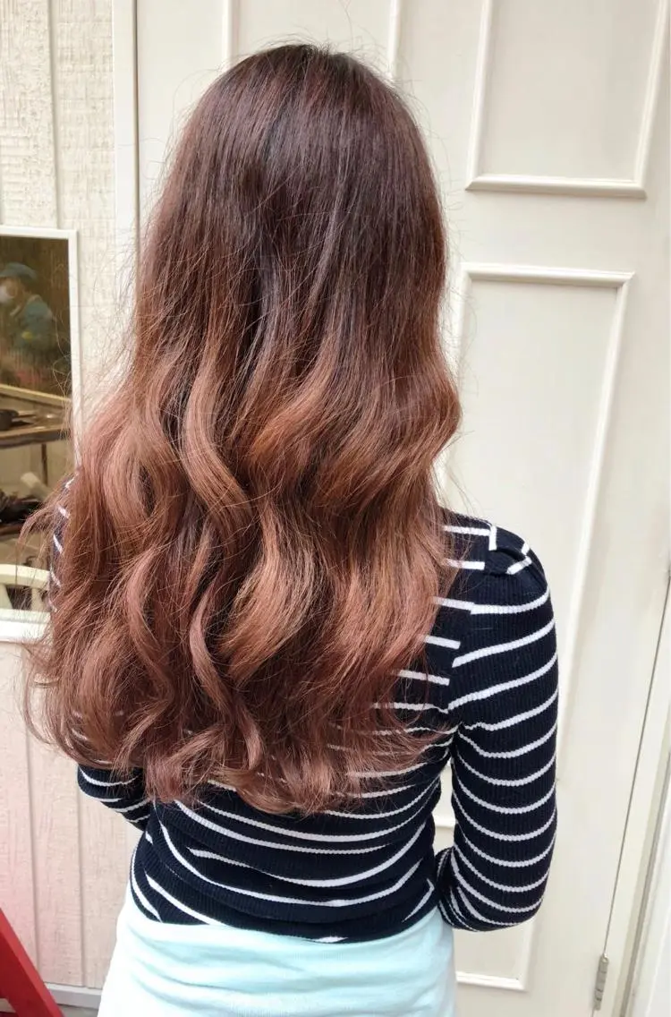 ロング カラー グラデーションカラー Blanco Color&Careのヘアスタイル