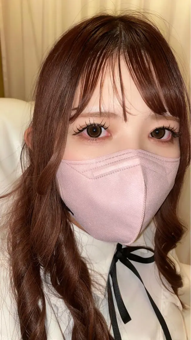 マツエク・マツパ 束感まつ毛 フラットラッシュ 韓国風マツエク パリジェンヌラッシュリフト ボリュームラッシュ 肌に馴染むハイトーン /ミルクティーカラーのヘアスタイル