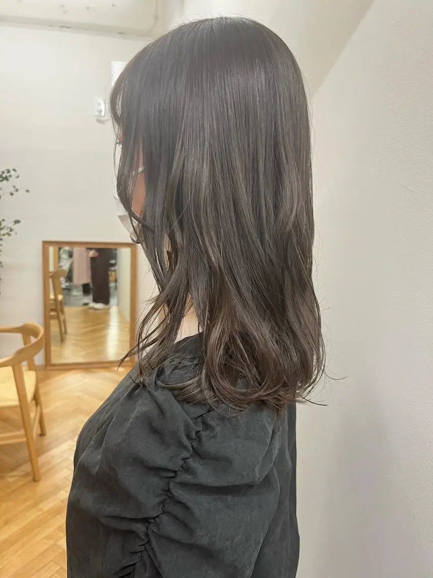 ミディアム カラー 透明感カラー グレージュ ヘアカラー トリートメント 西山 紗耶香🪽 透明感カラー/ボブのヘアスタイル