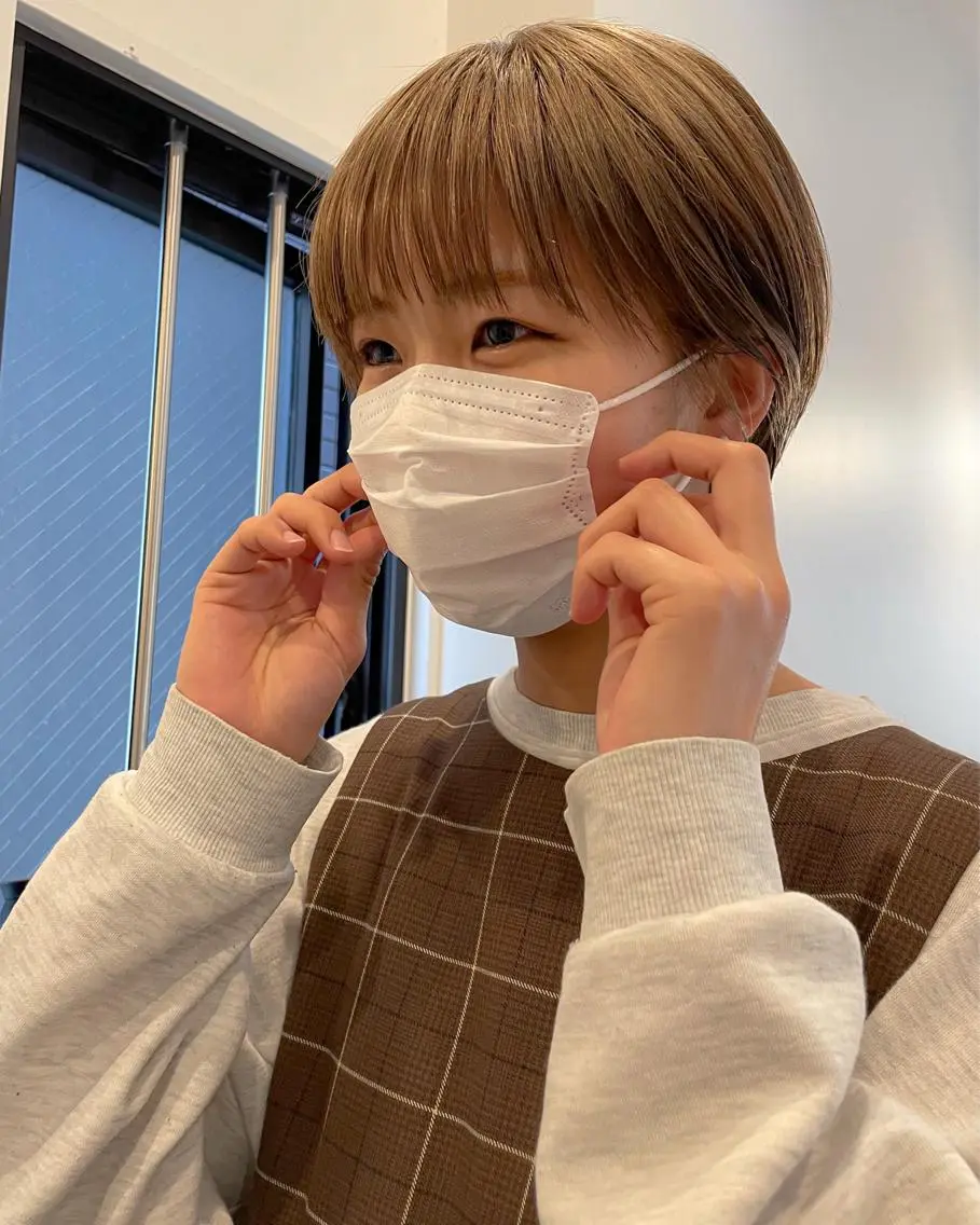 ショート カラー やまさきえりこ ニュアンスパーマのヘアスタイル