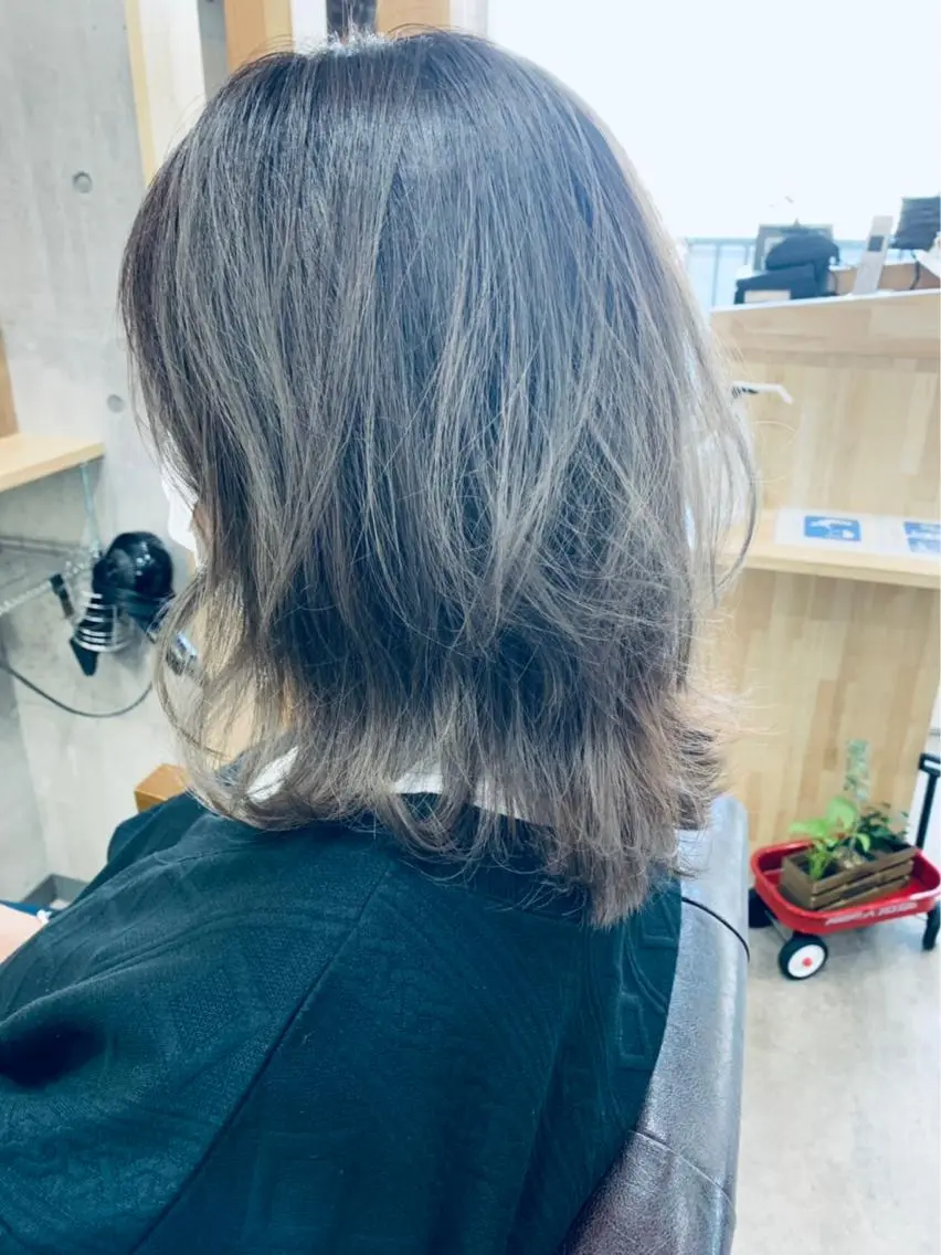 ミディアム カラー バレイヤージュ ブリーチ ケアブリーチ ダブルカラー グラデーションカラー ヘアカラー memento 斎藤大覚のヘアスタイル