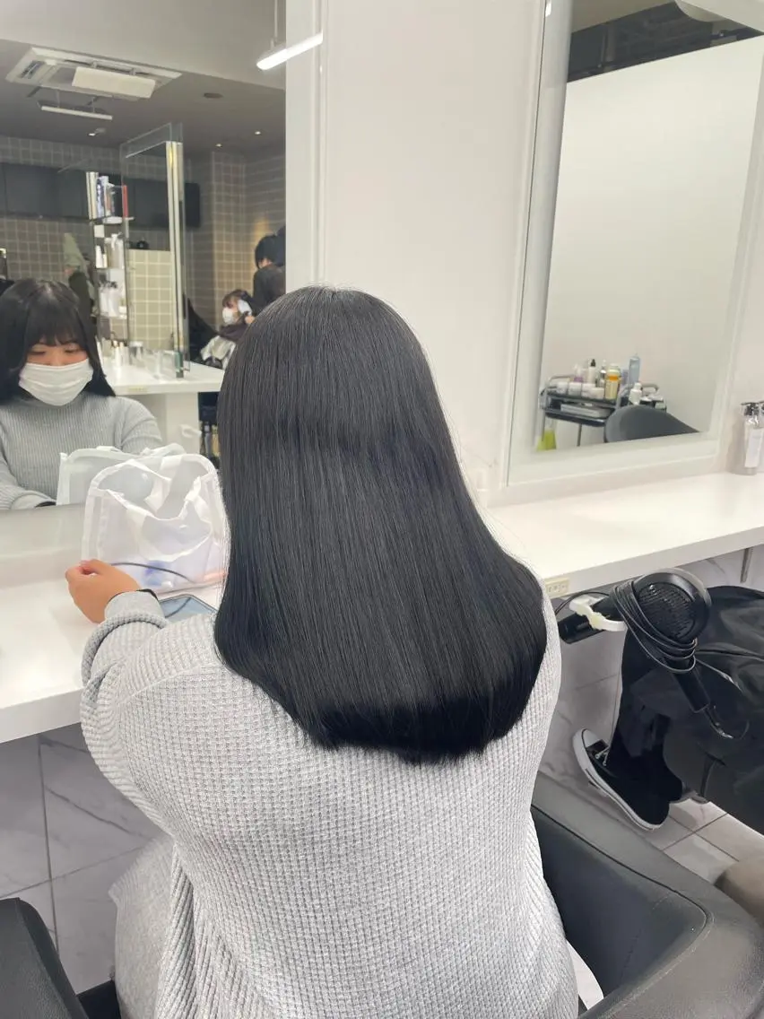 ミディアム カラー パーマ ヘアアレンジ メンズ キッズ ネイル マツエク・マツパ アイブロウ 🦋縮毛/韓国レイヤ ー/透明感カラー🦋のヘアスタイル