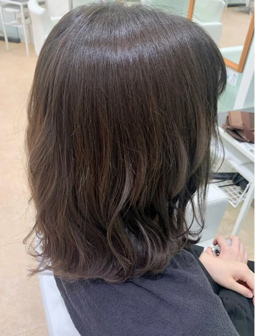 ミディアム カット ヘアカラー トリートメント AKALA HAIR 西宮店 Juriのヘアスタイル