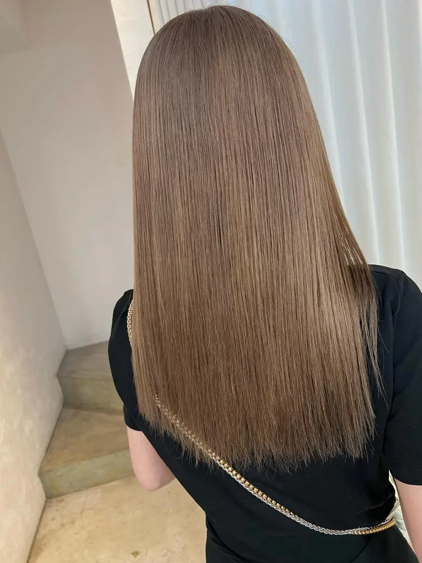 セミロング カラー ブラウンカラー 安井まゆ _Box mico.のヘアスタイル