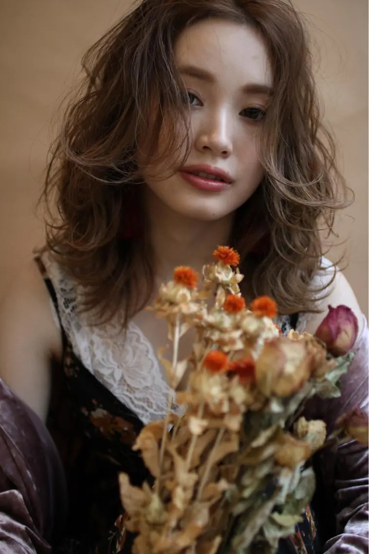 ミディアム stylist　篠崎 憲一のヘアスタイル