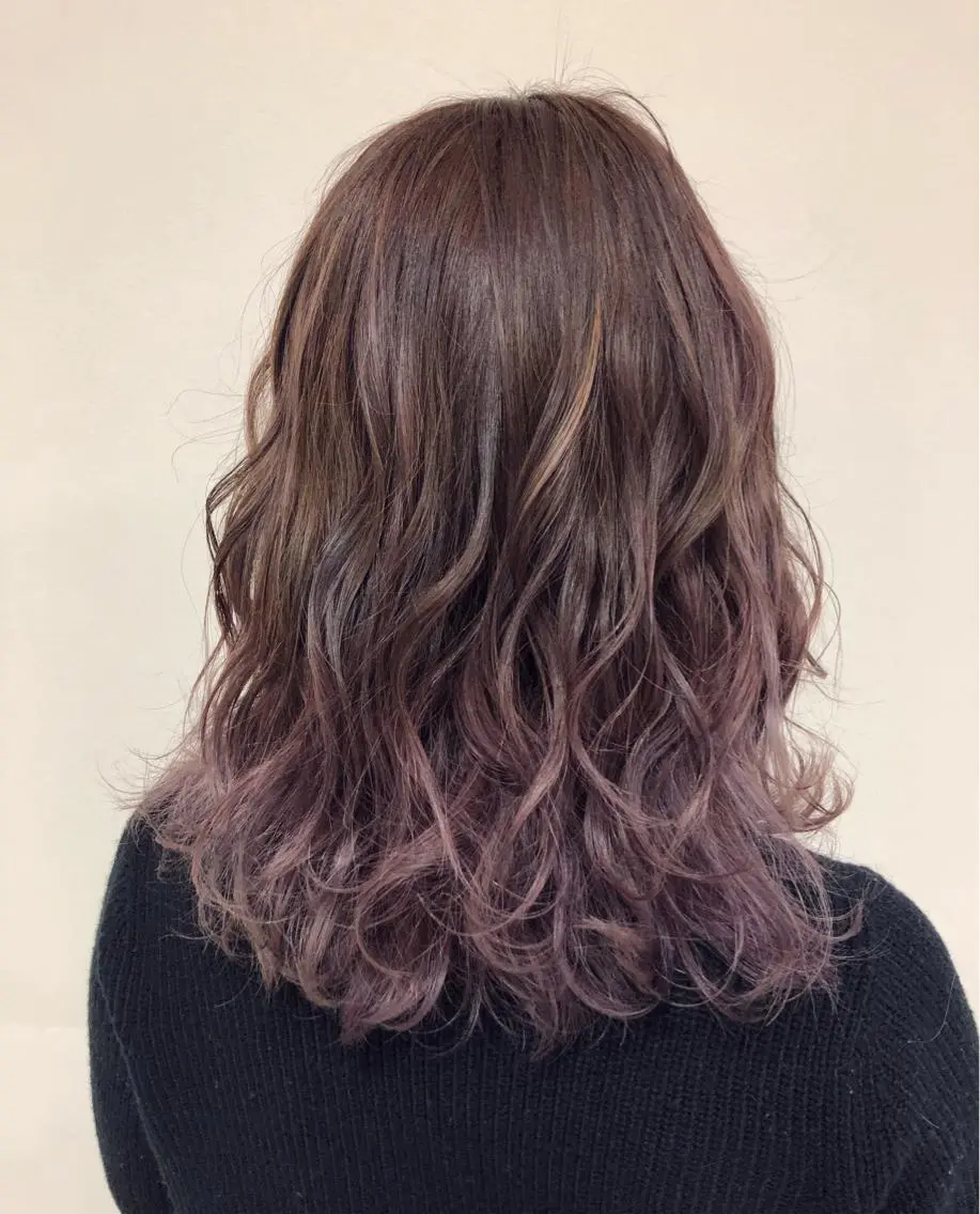 セミロング カラー ヘアアレンジ ブリーチ デザインカラー グラデーションカラー グレージュ インナーカラー enurk店 🍋 M I K U  *のその他イメージ