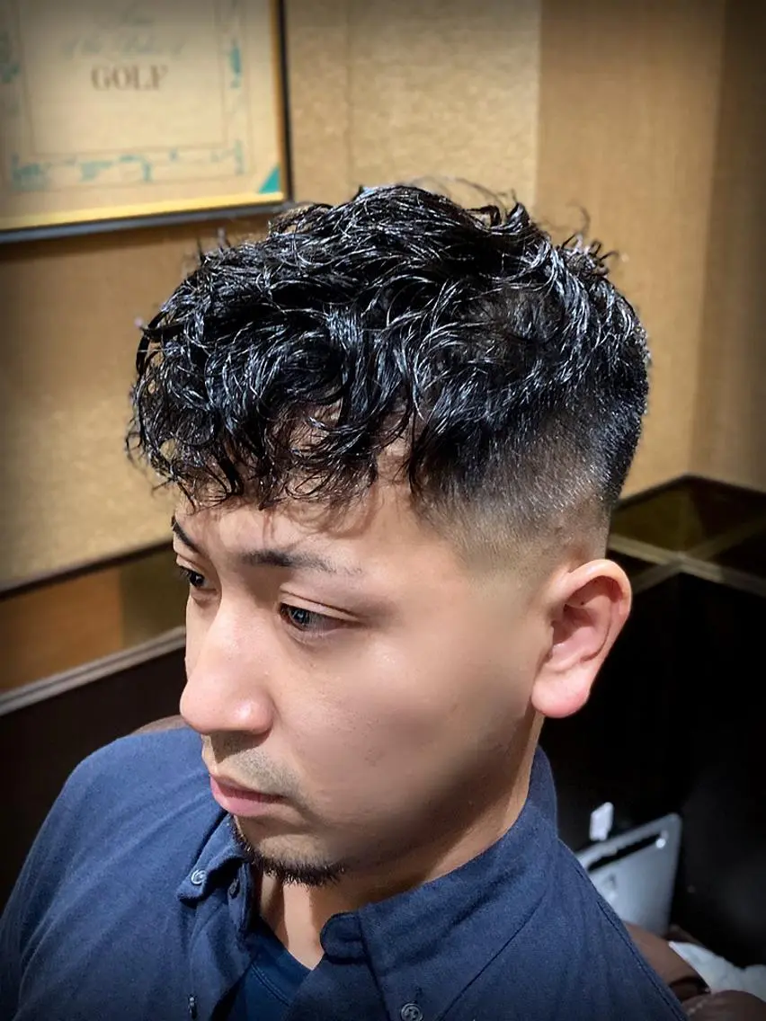 ショート パーマ メンズ フェードカット メンズパーマ 店長💈山田竜太 BARBERのヘアスタイル