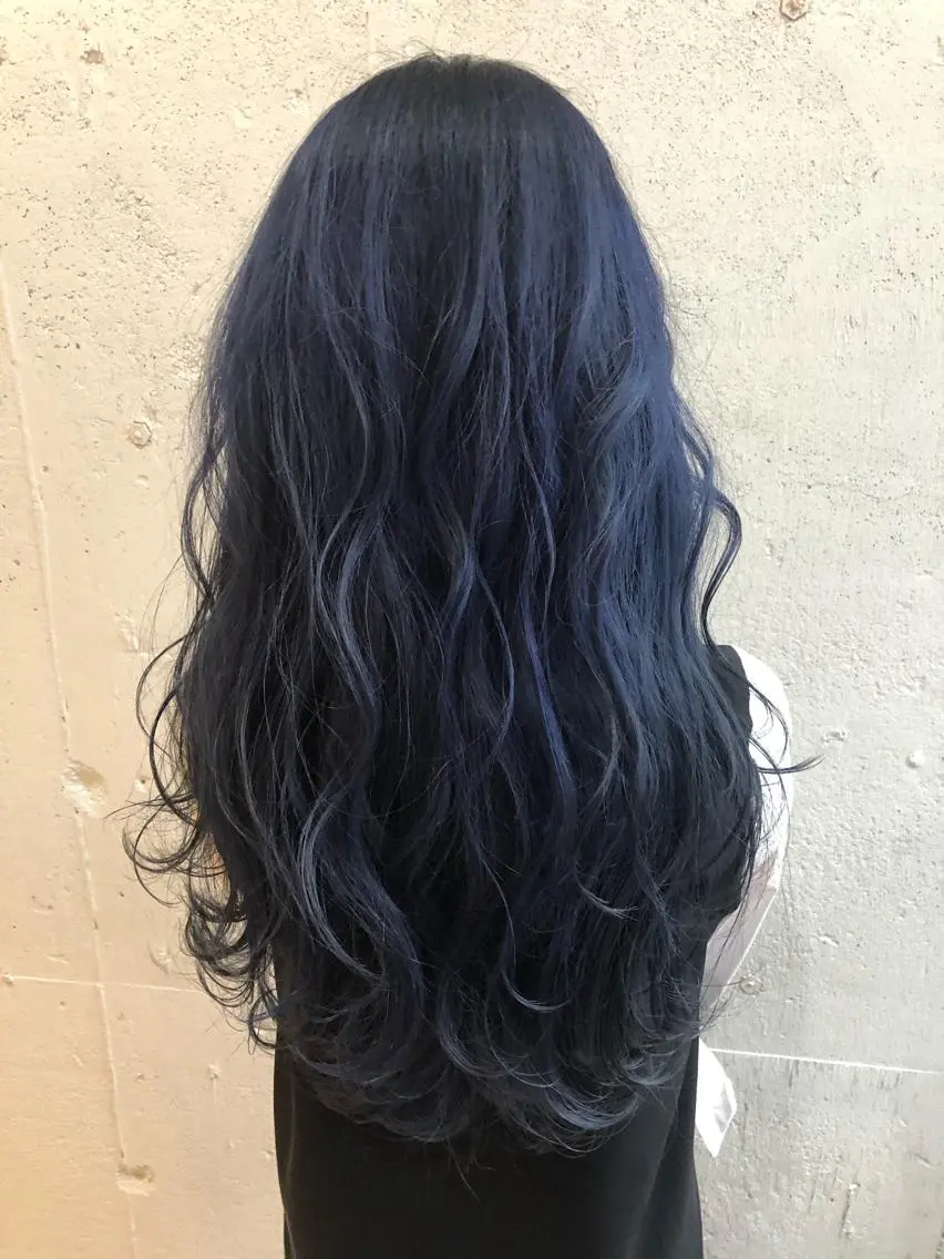 ロング ヘアカラー フジサキ ケンのヘアスタイル